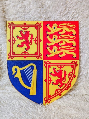 Large royal coat arms - royal,