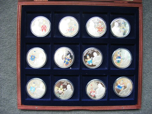 M466 windsor mint papal coat - papal,