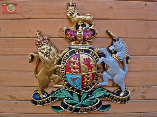 Large royal coat - large, wall